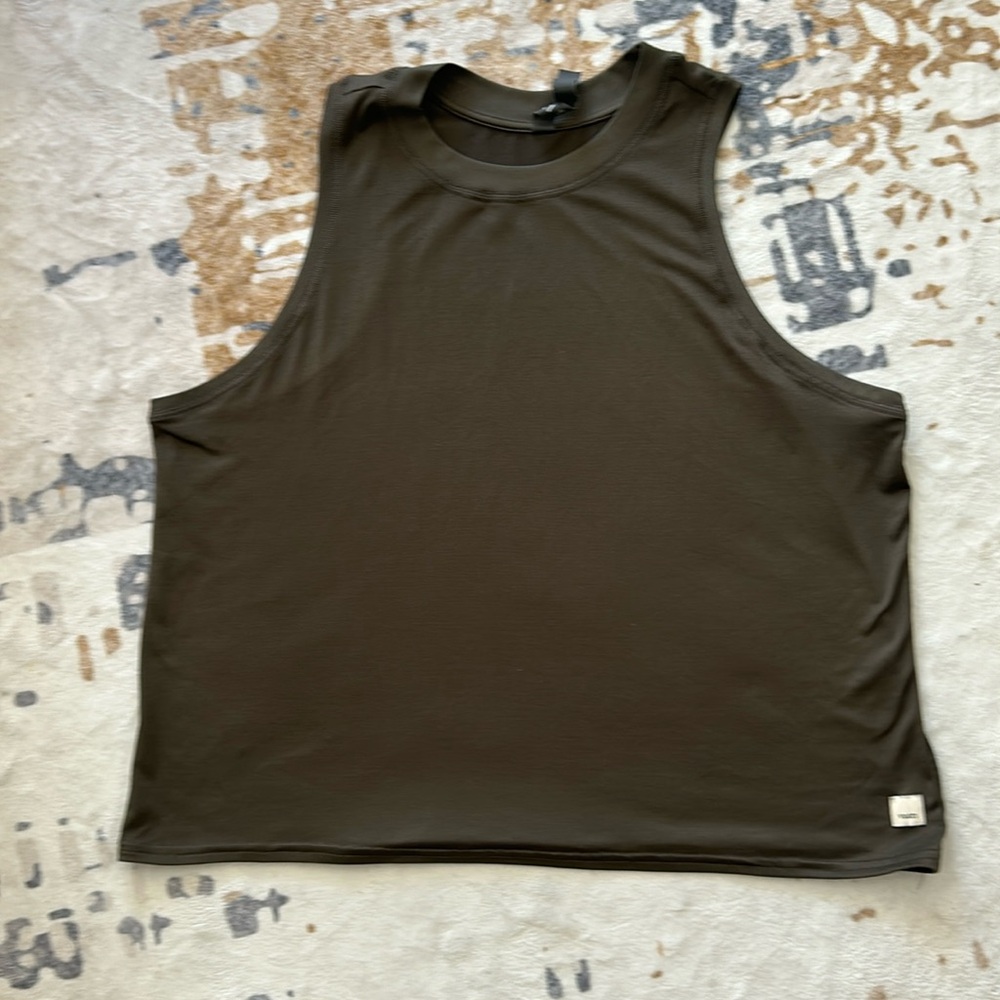 Chorizo tank, army green. Perfect condition